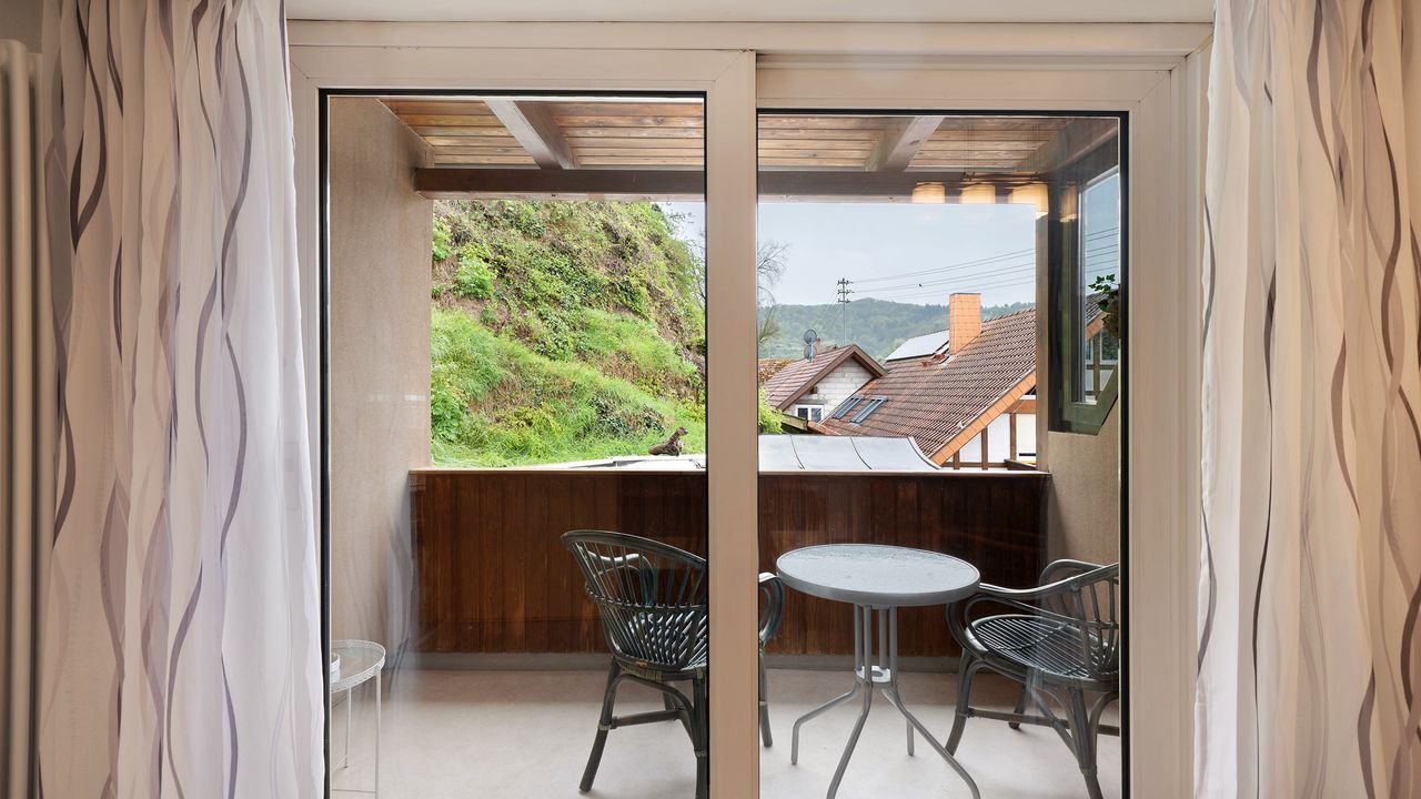 INSIDE, OUTSIDE INSIDE, OUTSIDE